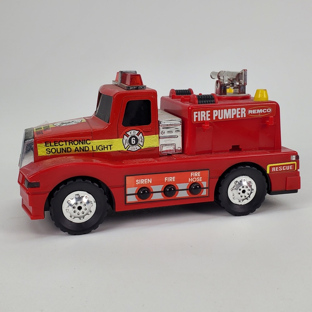 Vintage 1991 Remco Fire Pumper Truck Electronic Sound and Light Red Toy Vehicle